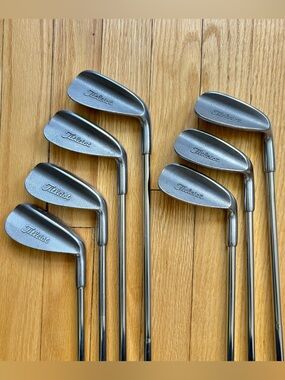 Titleist Accu-Flo Iron Set 3-PW Steel Shaft Regular Flex Steel Right Handed RH